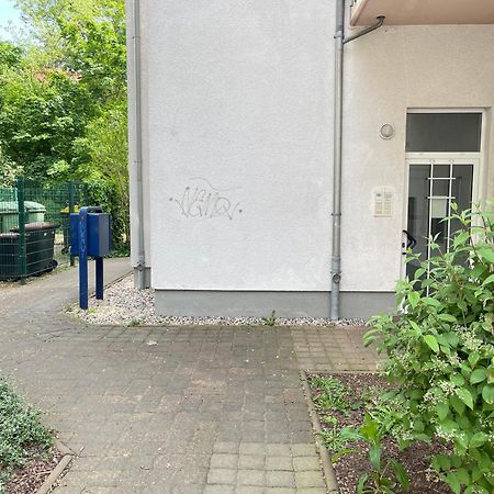 Studio Apartment In Stoetteritz With Balcony - Great Public Transport Links To The City Leipzig Exterior photo