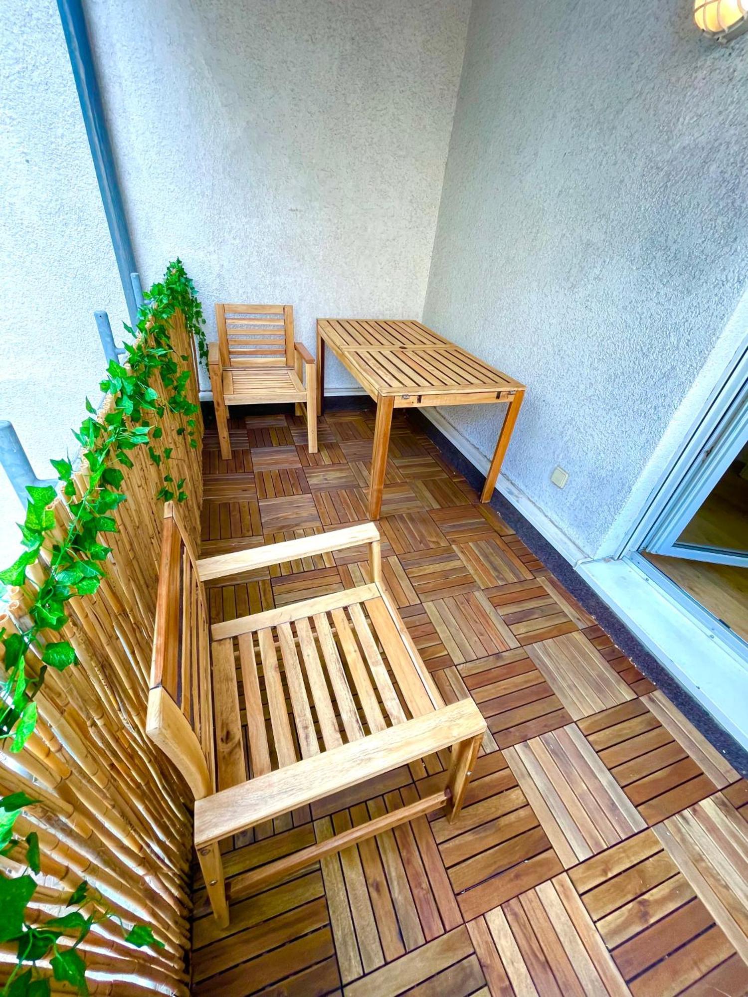 Studio Apartment In Stoetteritz With Balcony - Great Public Transport Links To The City Leipzig Exterior photo